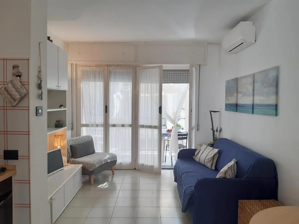 Appartamento La terrazza tra il Mare e gli Ulivi by Holiday World Lavagna